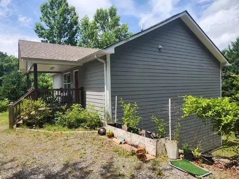 69 Sequoia Ln, Blue Ridge, GA 30513