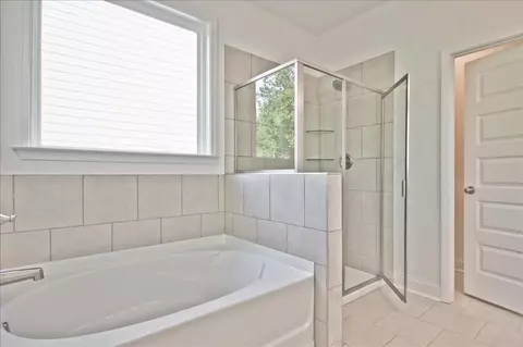 Bath - 5956 Spring Way, Stonecrest, GA 30038 photo 2 of 6