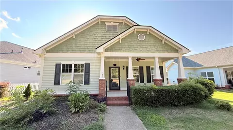 135 Pratt Dr, Covington, GA 30014