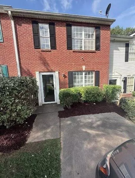 1314 Hollenbeck Ln, Riverdale, GA 30296