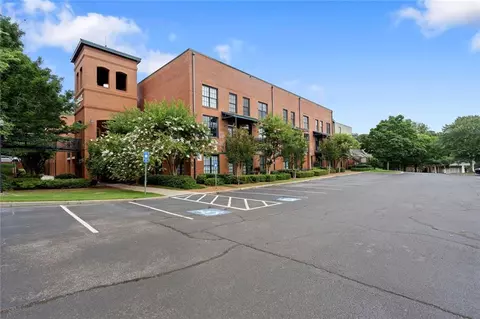 1607 Liberty Ln, Roswell, GA 30075
