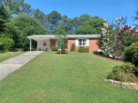 3576 Lakeshore Dr, Smyrna, GA 30082