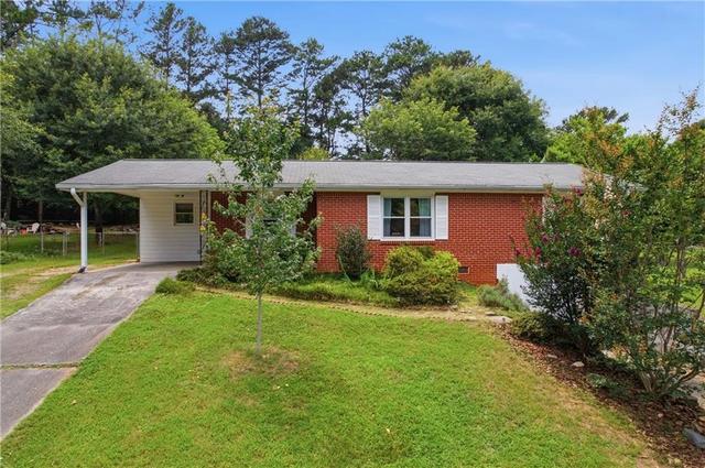 3576 Lakeshore Dr, Smyrna, GA 30082