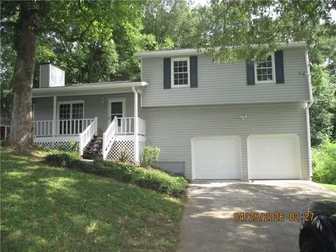77 Hollyberry Dr, Dallas, GA 30157
