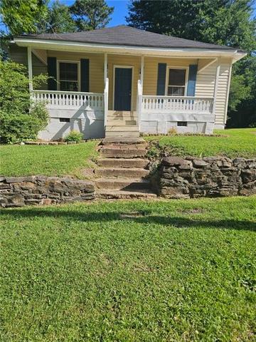 108 W Foster Ave, Dallas, GA 30132