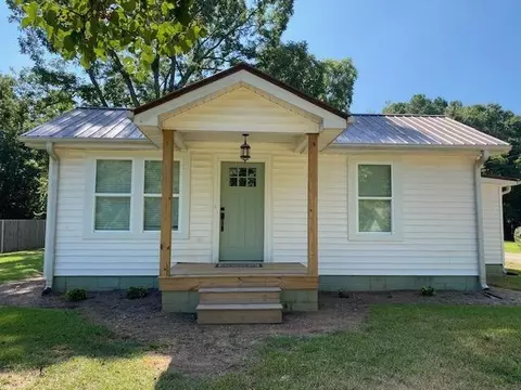 5919 River Rd, Flowery Branch, GA 30542