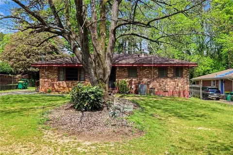 7019 Lakeview Ln, Doraville, GA 30360