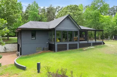 83 Sugar Cane Dr, Hartwell, GA 30643