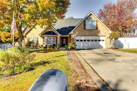 1245 Shamrock Hill Cir, Loganville, GA 30052