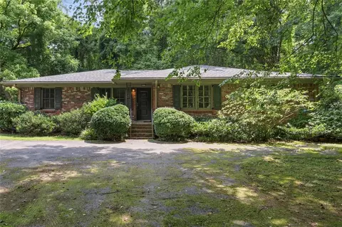 129 Parkside Cir, Decatur, GA 30030