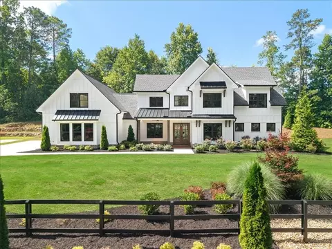 120 Farm Gate Dr, Woodstock, GA 30188