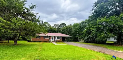 115 Pineview Ln, Hartwell, GA 30643