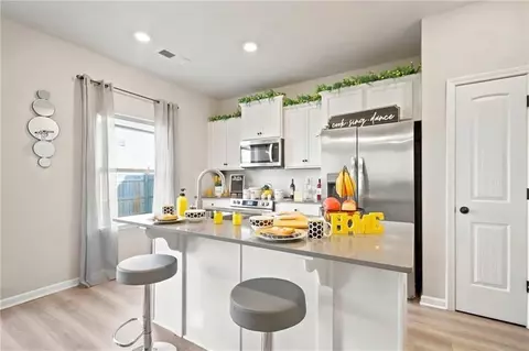 Kitchen - 11644 Stovall Pl, Hampton, GA 30228 photo 1 of 3