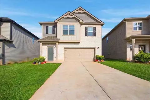 Exterior - 11644 Stovall Pl, Hampton, GA 30228 photo 3 of 7