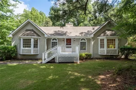 2160 Logan Dr, Jonesboro, GA 30236