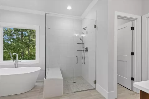 Bath - 116 Dallas Mark Dr, Canton, GA 30115 photo 5 of 7
