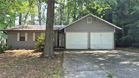 1761 Kristi Dr, Lawrenceville, GA 30043