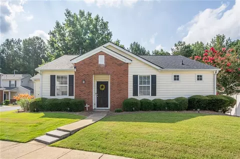 166 Windcroft Cir NW, Acworth, GA 30101