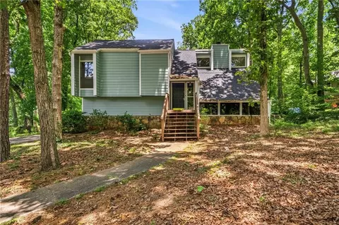 1951 Kinridge Rd, Marietta, GA 30062