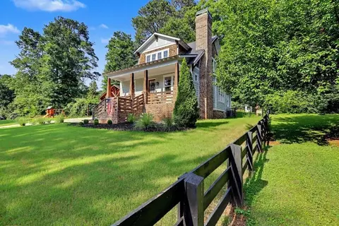 Exterior - 435 Walton St, Monroe, GA 30655 photo 8 of 8