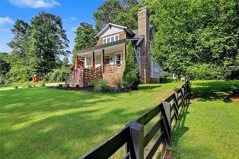 Exterior - 435 Walton St, Monroe, GA 30655 photo 1 of 8