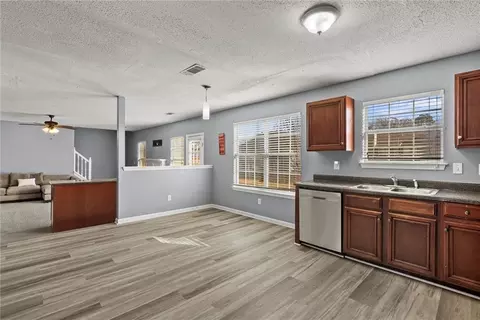 541 Hamlet Dr, Hampton, GA 30228 photo 9