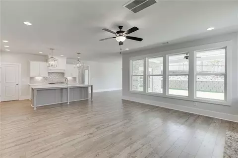 1833 Piney Bend Dr, Buford, GA 30518 photo 15