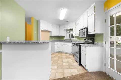 165 Lakefront Dr, Covington, GA 30016 photo 6