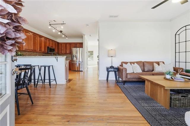 411 Royal Crescent Ln E, Canton, GA 30115
