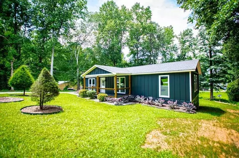 60 Knob Ave, Carrollton, GA 30116