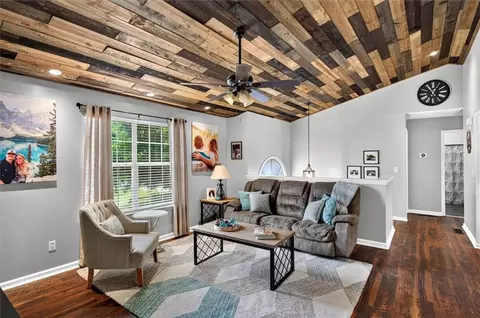 Living - 116 Euharlee Five Forks Rd, Euharlee, GA 30145 photo 2 of 3