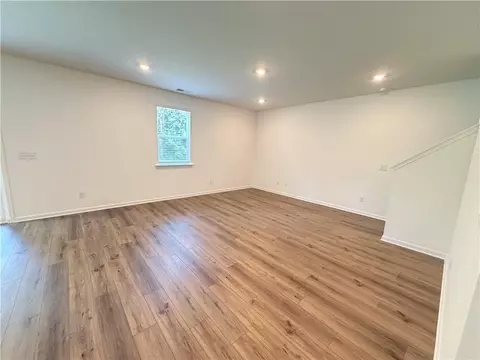 Living - 3498 Chota Ln, Bethlehem, GA 30620 photo 2 of 3