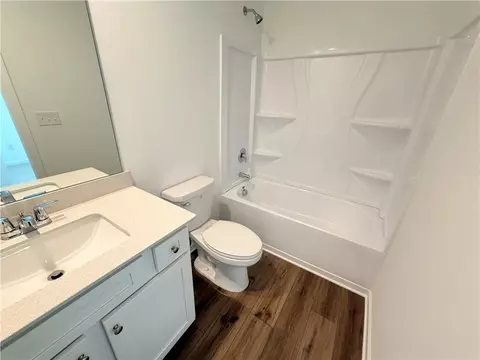 Bath - 3498 Chota Ln, Bethlehem, GA 30620 photo 2 of 4