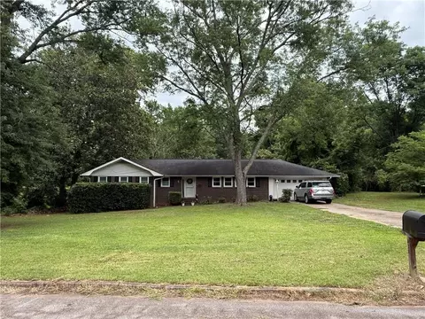 821 Shipp Cir NW, Conyers, GA 30012
