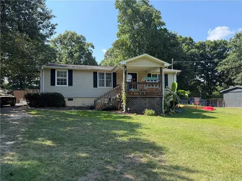 220 Dreamland Cir, Winder, GA 30680