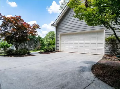 2054 Harmony Dr, Canton, GA 30115 photo 4