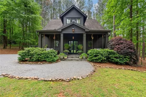 931 Blalock Lakes Dr, Newnan, GA 30263