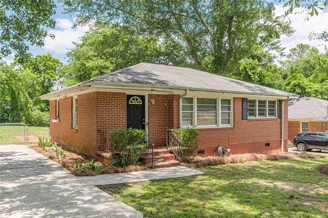 818 Sherwood Cir, Forest Park, GA 30297