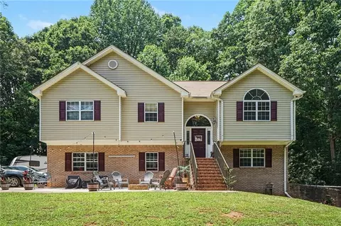 2364 W H Hayes Rd, Jefferson, GA 30549