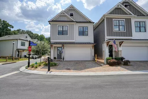 158 Village Green Ave, Woodstock, GA 30189