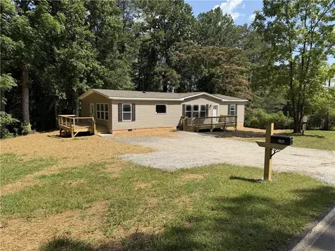 1531 Four Mile Church Rd, Ball Ground, GA 30107