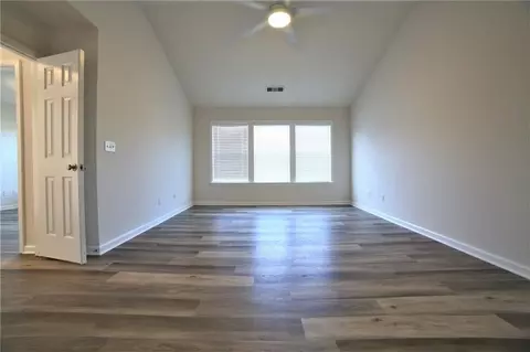 8305 Grenadier Trl, Suwanee, GA 30024 photo 27