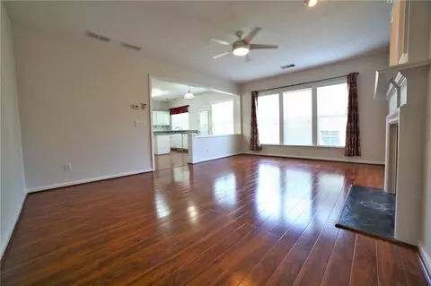 8305 Grenadier Trl, Suwanee, GA 30024 photo 13
