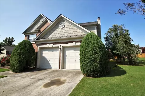 8305 Grenadier Trl, Suwanee, GA 30024 photo 3