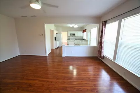 8305 Grenadier Trl, Suwanee, GA 30024 photo 12