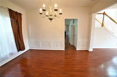8305 Grenadier Trl, Suwanee, GA 30024 photo 7