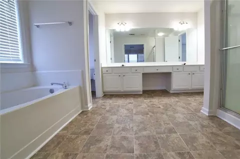 8305 Grenadier Trl, Suwanee, GA 30024 photo 22