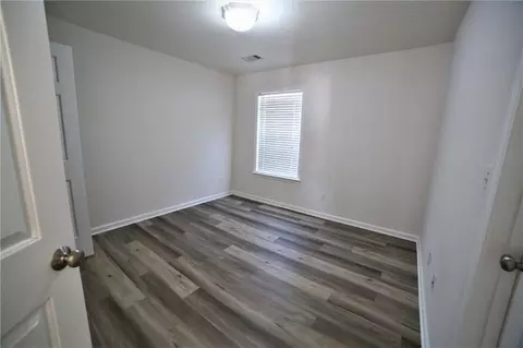 8305 Grenadier Trl, Suwanee, GA 30024 photo 32