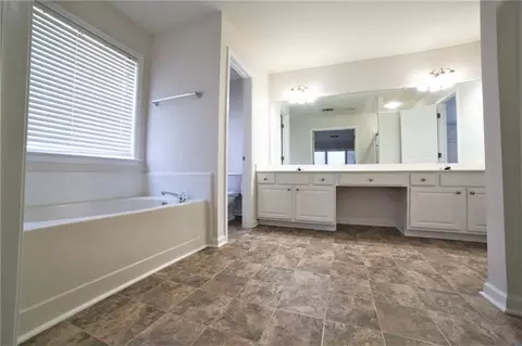 8305 Grenadier Trl, Suwanee, GA 30024 photo 24