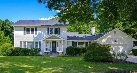 1220 Sherry Dr, Alpharetta, GA 30009